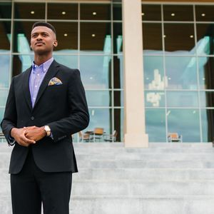 Meet your Posher, Dominique